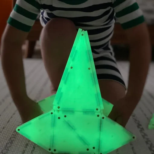 Magna-Tiles Glow in the dark 16 pcs Set